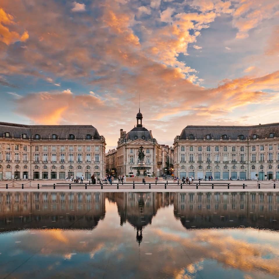 
ÉVALUATIONS IMMOBILIÈRESVALEURS VÉNALES ET LOCATIVES
BERTHAUD - LAHAYE - BRUNET
Fondé en 1978, le cabinet BLB Associés est une structure spécialisée dans l’estimation immobilière.
Basés à BORDEAUX (33) en Nouvelle Aquitaine, nous intervenons essentiellement sur le Grand Sud-Ouest, avec quatre antennes à PÉRIGUEUX (24), ARCANGUES (64), AGEN (47) et TOULOUSE (31).
Nous proposons des prestations sur mesure, selon une approche et des méthodes adaptées à chaque problématique.
Nous assurons à nos clients une totale indépendance de jugement dans le strict respect de l’éthique professionnelle et des règles de déontologie.

